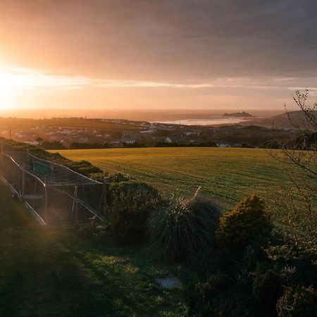 Spacious Sea-View Apt. Overlooking St Ives Bay Gwithian Exterior photo