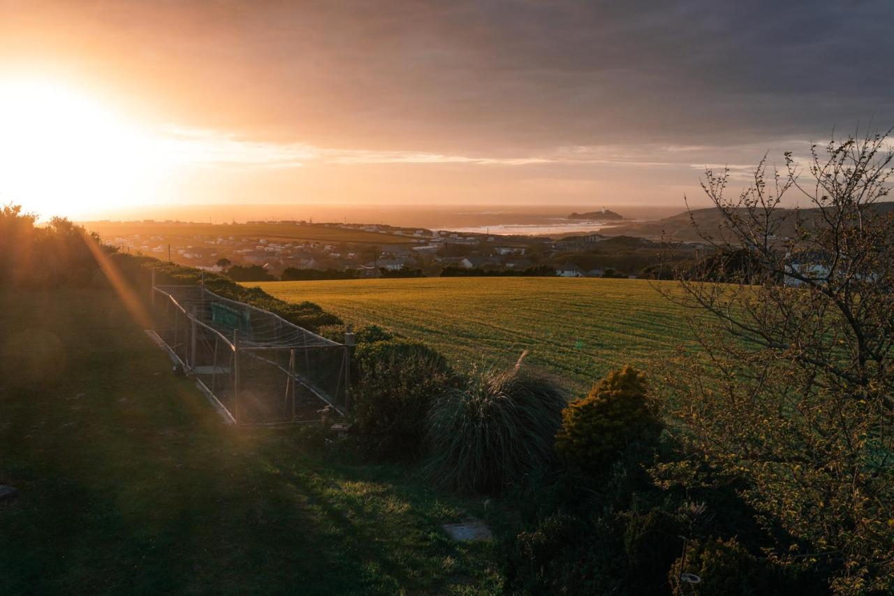 Spacious Sea-View Apt. Overlooking St Ives Bay Gwithian Exterior photo