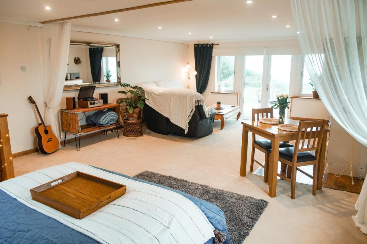 Spacious Sea-View Apt. Overlooking St Ives Bay Gwithian Exterior photo