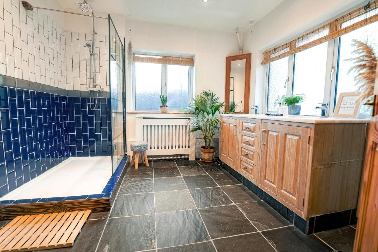 Spacious Sea-View Apt. Overlooking St Ives Bay Gwithian Exterior photo