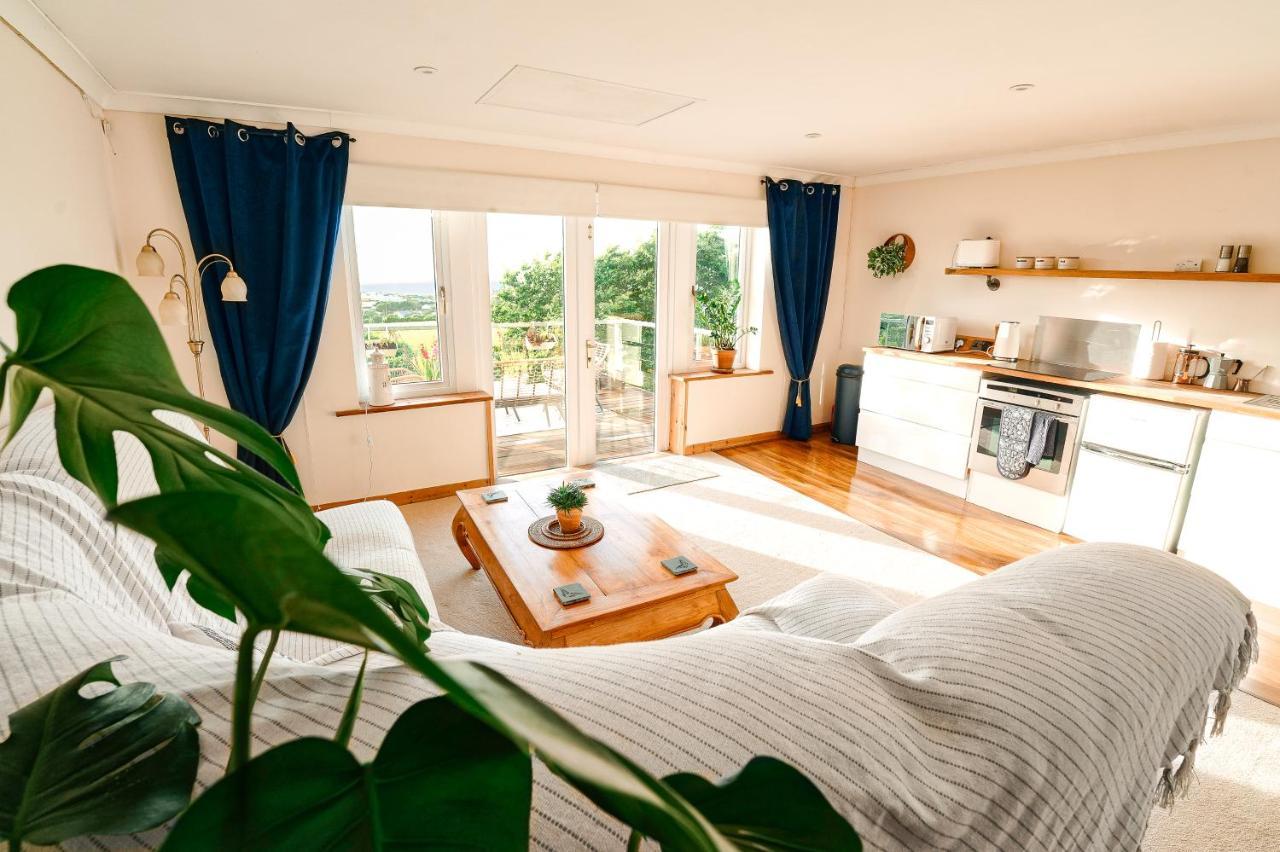 Spacious Sea-View Apt. Overlooking St Ives Bay Gwithian Exterior photo